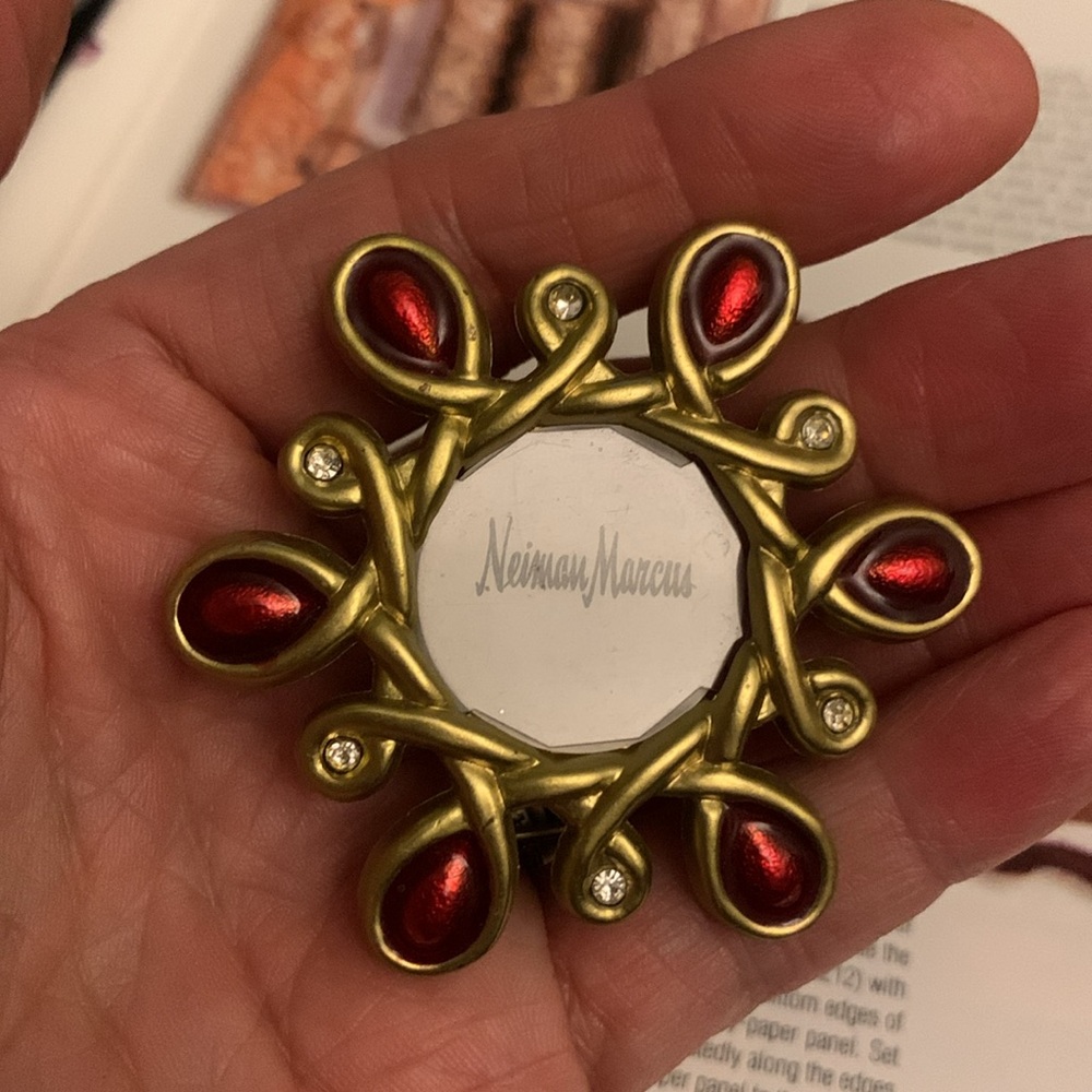Jay Strongwater colab picture Frame gold tone red enamel